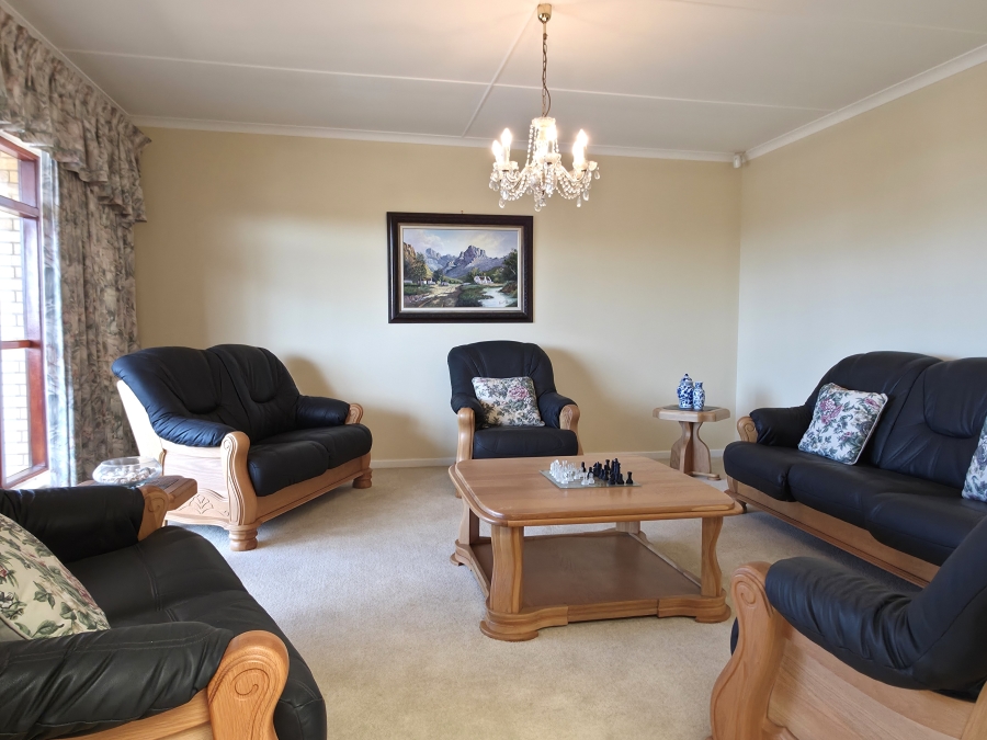9 Bedroom Property for Sale in Noorsekloof Eastern Cape